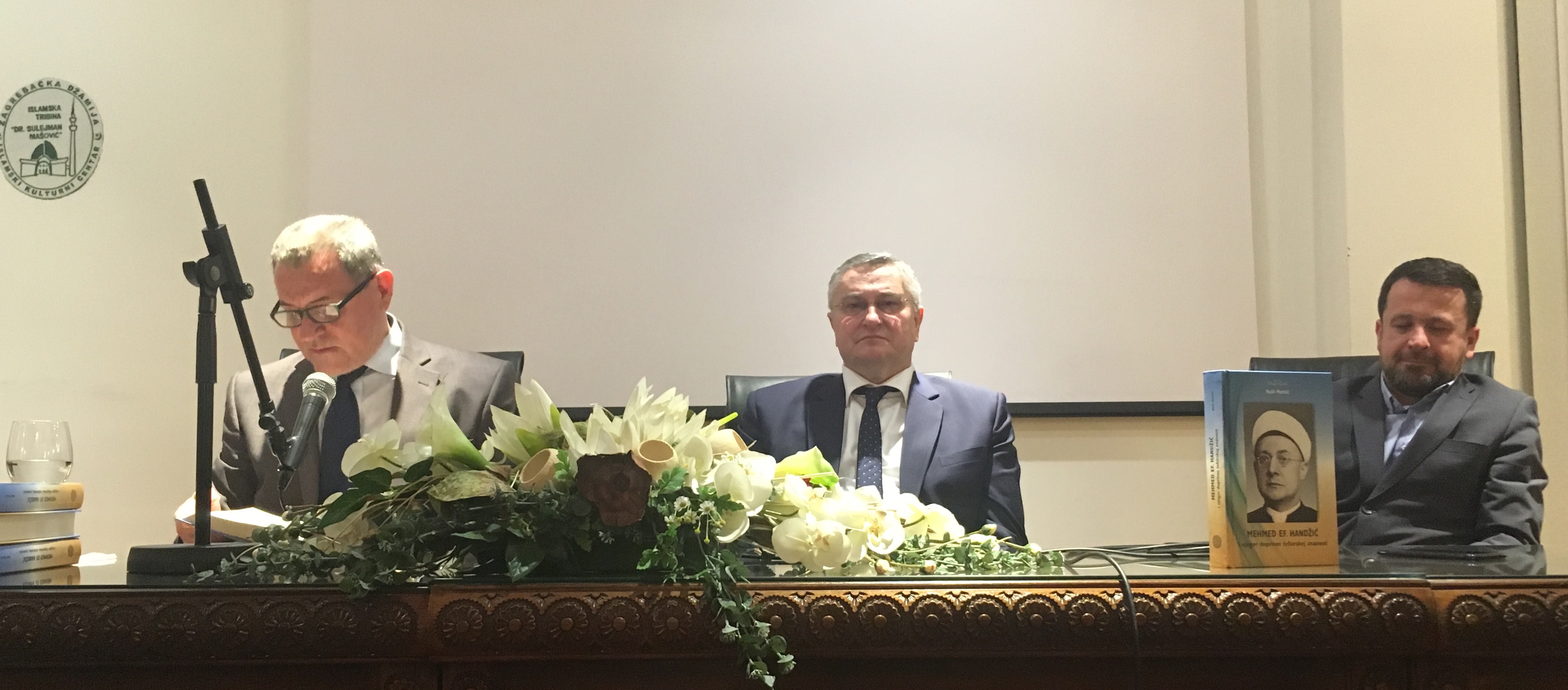 9225F522-20A3-447B-8535-93A701AF2F57