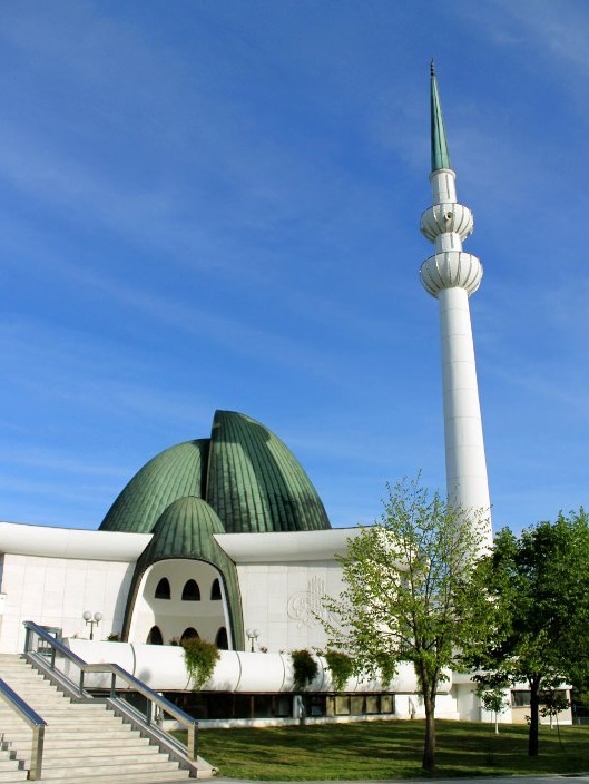 Dzamija