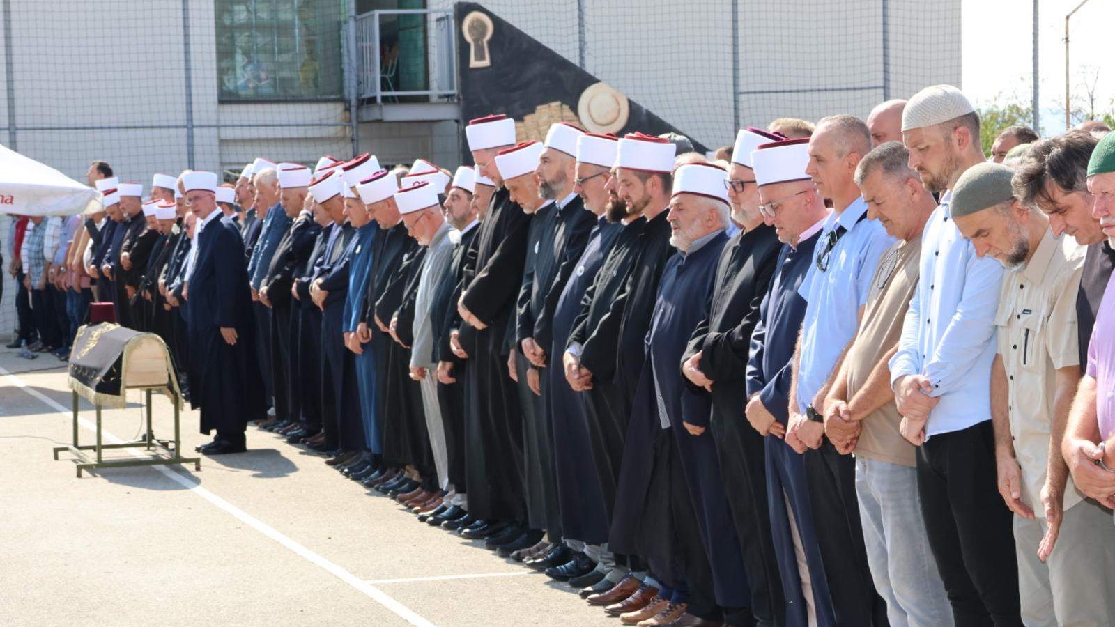 u-teocaku-klanjana-dzenaza-emeritusu-prof-dr-omeru-nakicevicu58703