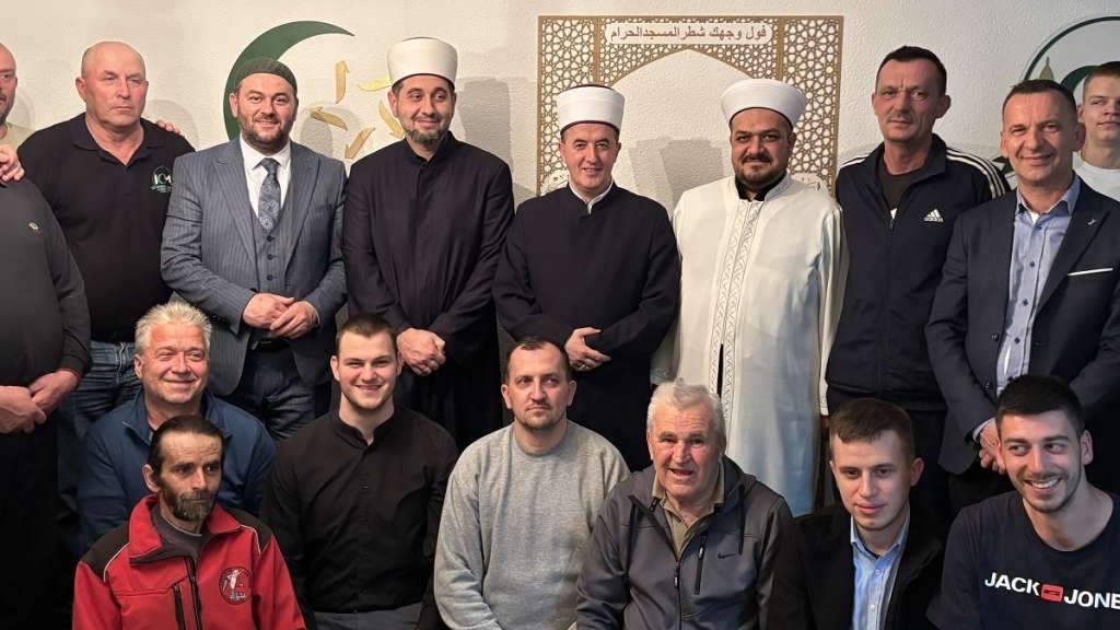 iftar-u-maljevcu-okupio-visoke-zvanice-iz-hrvatske-najavila-podrsku-izgradnji-islamskog-centra16353